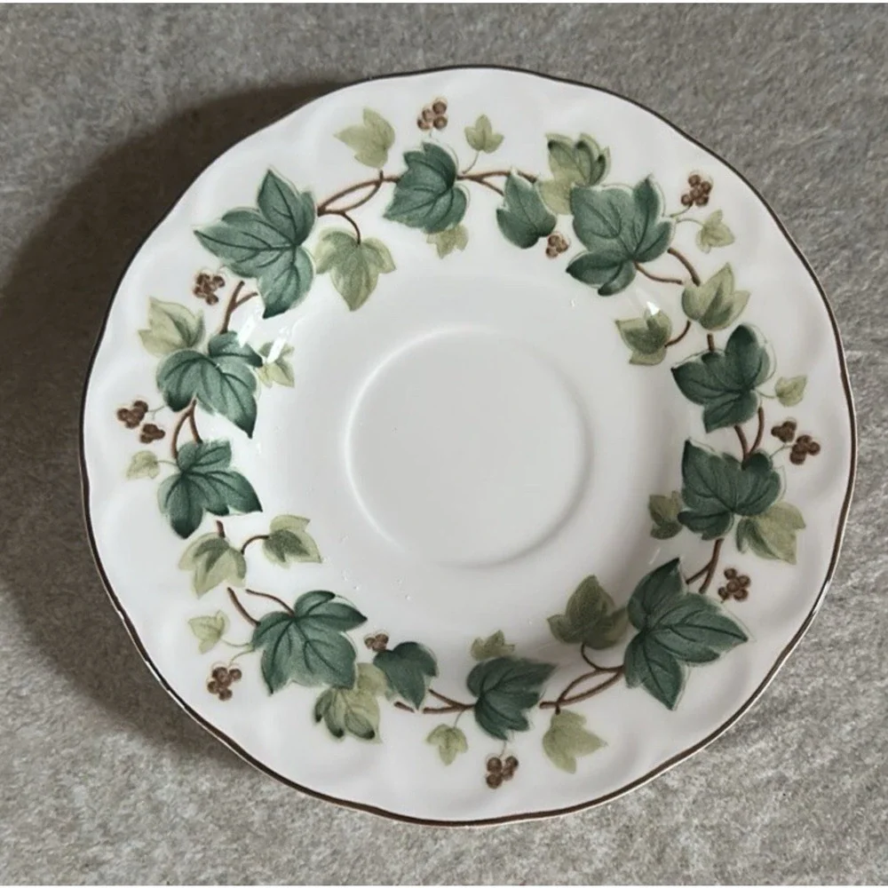Nikko Tableware Casual Living Greenwood Green Ivy cup & saucer
